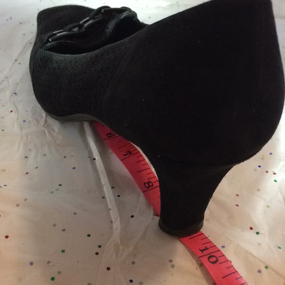 Stewart Wiseman black suede pumps 91/2” - Picture 8 of 8